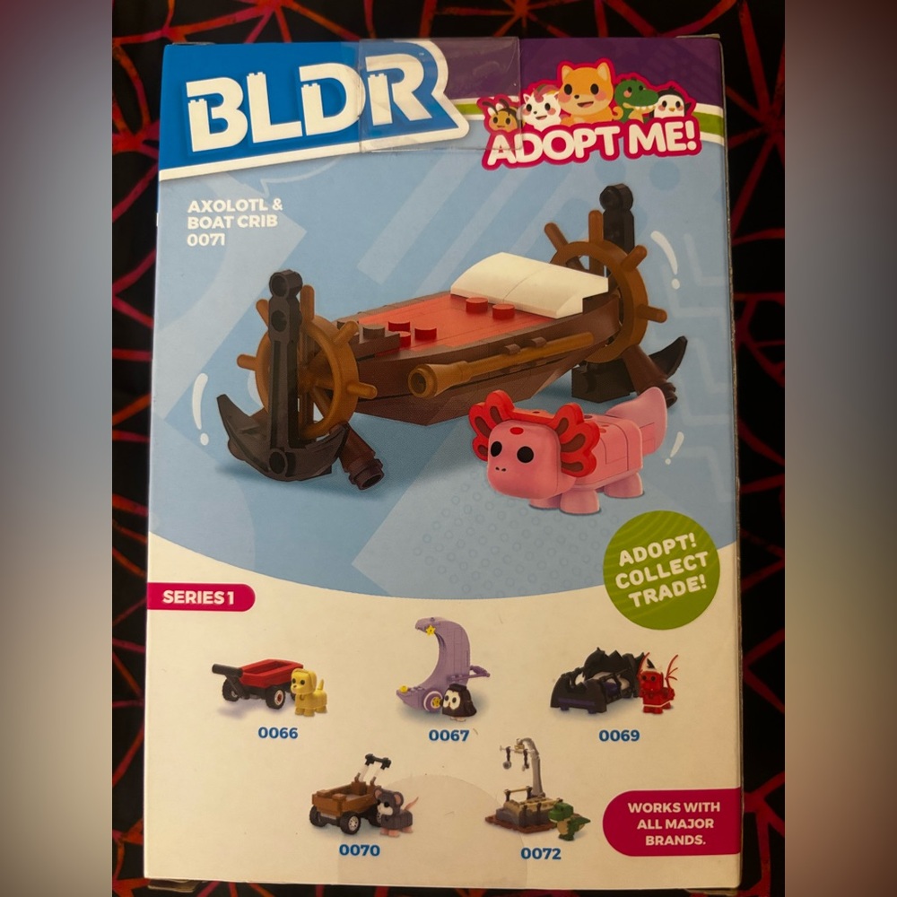 Axolotl & Boat Building Set - Pink and Brown
